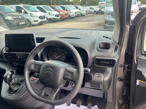 Citroen Berlingo SWB L1H1 Low Roof Enterprise Professional Ply Sensors EURO 6 NO VAT 27