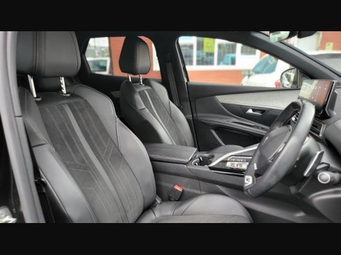 Peugeot 3008 PURETECH S/S GT PREMIUM 19