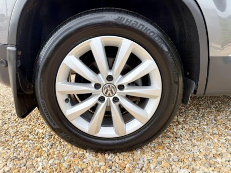 Volkswagen Tiguan 2.0 TDI BlueMotion Tech Match DSG 4WD Euro 5 (s/s) 5dr 14