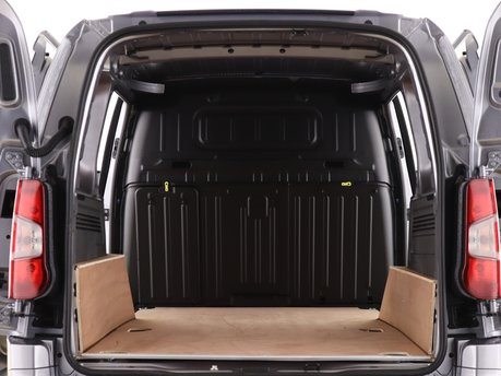 Citroen Berlingo XL 1.5 BlueHDi 950Kg Driver 130ps EAT8 [Start Stop] 17