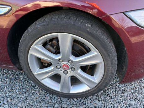 Jaguar XE 2.0 XE Portfolio i Auto 4dr 23
