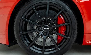 Aston Martin V12 Vantage S Roadster 31