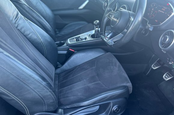 Audi TT 2.0 TDI ULTRA S LINE 18