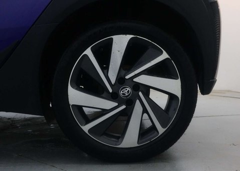 Toyota Aygo X 1.0 Aygo X Edge VVT-i Auto 5dr 20