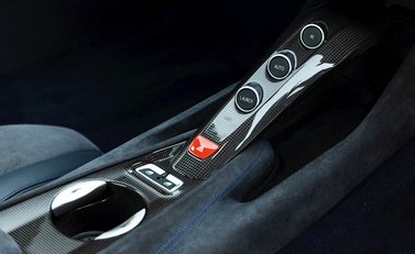 Ferrari F12 Berlinetta 18