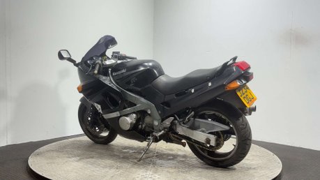 Kawasaki ZZR 1991 CLASSIC SPORTS TOURER PROJECT BIKE SPARES OR REPAIR 600CC 5