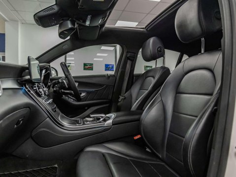 Mercedes-Benz GLC 2.1 GLC220d AMG Line (Premium Plus) Coupe 5dr Diesel G-Tronic 4MATIC Euro 6 69