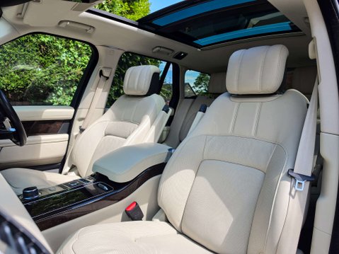 Land Rover Range Rover 2.0 Range Rover Vogue SE P400e Auto 4WD 5dr 2