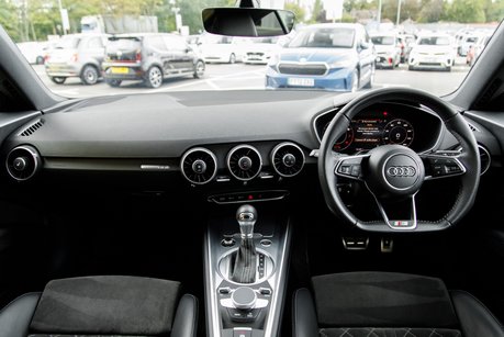 Audi TT TFSI S LINE