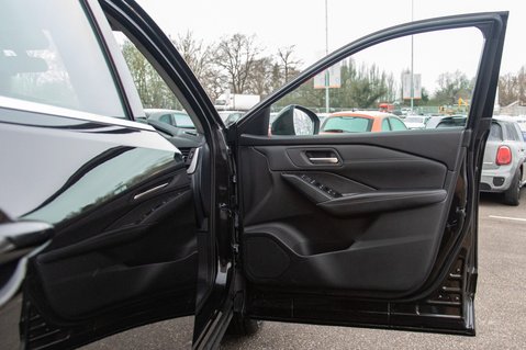 Nissan Qashqai DIG-T ACENTA PREMIUM MHEV 14