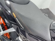 KTM 390 DUKE 2014 FULL HISTORY ONLY 5K VERY CLEAN A2 READY NAKED BIKE 390CC 21