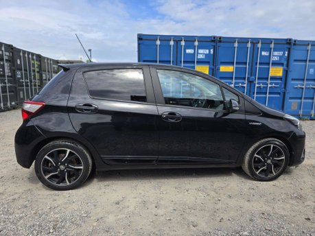 Toyota Yaris 1.5 VVT-h Design Hatchback 5dr Petrol Hybrid E-CVT Euro 6 (s/s) (100 ps) 12