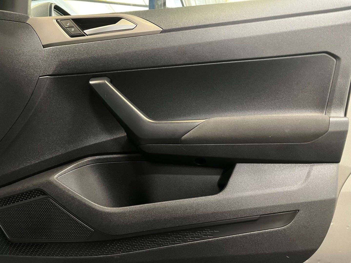 2021 Volkswagen Polo — image 8