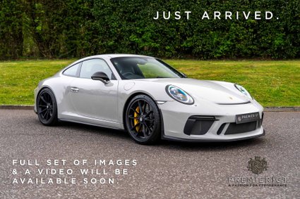 Porsche 911 GT3 TOURING. HOUNDSTOOTH. CARBON INT. PCCBS. LIFT. S/CHRONO.