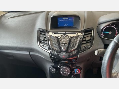 Ford Fiesta 1.0T EcoBoost Zetec Euro 6 (s/s) 5dr 7