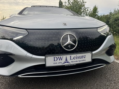 Mercedes-Benz EQE EQE 300 Exclusive Luxury Auto Electric 89 KWH PAN ROOF/HEADS-UP/VAT Q 42