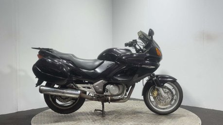 Honda NT650V Deauville 26K 2001 GOOD RUNNING PROJECT BIKE SPARES OR REPAIR 650CC 1