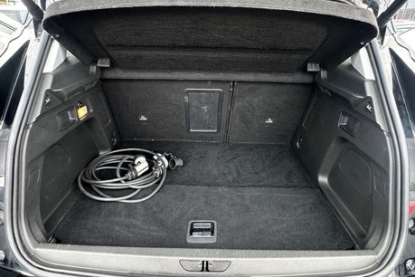 Vauxhall Grandland X 1.6 13.2kWh Business Edition Nav Premium SUV 5dr Petrol Plug-in Hybrid Auto 51