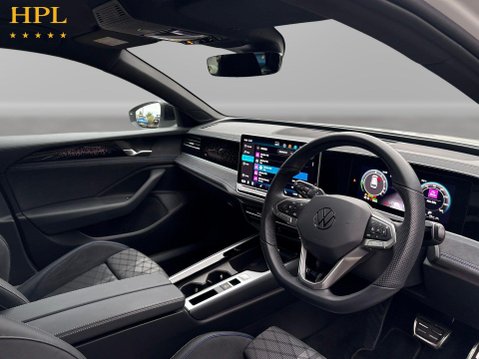 Volkswagen Passat 1.5 TSI eHybrid 19.7kWh R-Line Estate 5dr Petrol Plug-in Hybrid DSG Euro 6 12