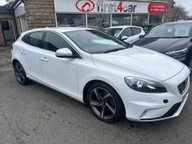 Volvo V40 T2 R-DESIGN NAV 1
