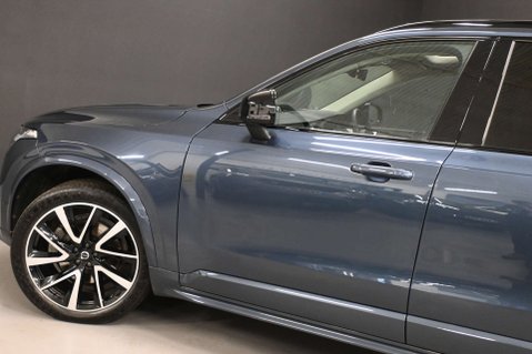 Volvo XC90 2.0 XC90 Ultimate B5 MHEV AWD Auto 4WD 5dr 16