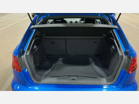 Audi S3 2.0 S3 Sportback TFSI Quattro Semi-Auto 4WD 5dr 9