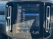 Volvo XC40 B4 R-DESIGN PRO MHEV 29