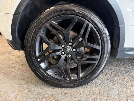 Land Rover Range Rover Evoque 2.0 TD4 HSE Dynamic Convertible 2dr Diesel Auto 4WD Euro 6 (s/s) (180 ps) 29