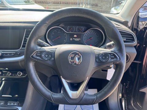 Vauxhall Grandland X SRI NAV 13