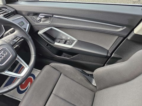 Audi Q3 1.5 Q3 Sport 35 TFSI Semi-Auto 5dr 47