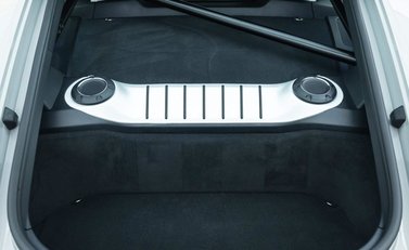 Porsche Cayman GT4 (718) 35