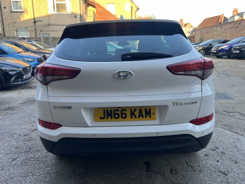Hyundai TUCSON 1.7 CRDi Blue Drive Premium SUV 5dr Diesel DCT Euro 6 7