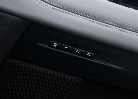 Land Rover Range Rover Evoque 1.5 Range Rover Evoque R-Dynamic HSE P300e Auto 4WD 5dr 48