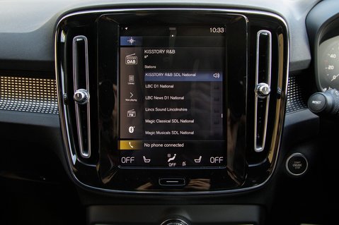 Volvo XC40 B4 R-DESIGN PRO AWD MHEV 27