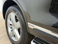 Volkswagen Touareg 3.0 Touareg V6 TSi Hybrid Auto 4WD 5dr 3