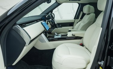 Land Rover Range Rover D350 AUTOBIOGRAPHY LWB 21