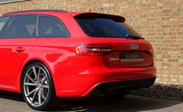 Audi RS4 Avant 21