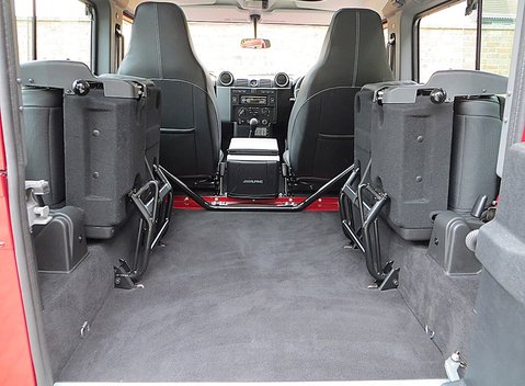 Land Rover Defender 90 XS 4