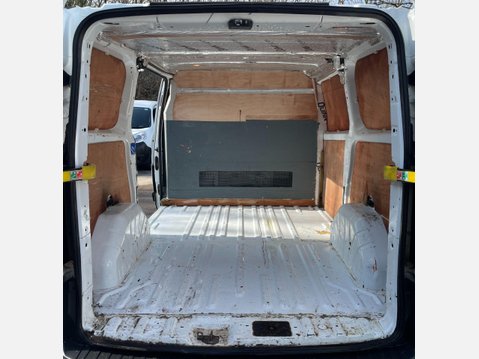 Ford Transit Custom 2.2 TDCi 290 Panel Van 5dr Diesel Manual L1 H2 (186 g/km, 123 bhp) 11