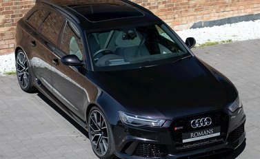 Audi RS6 Avant Performance 8