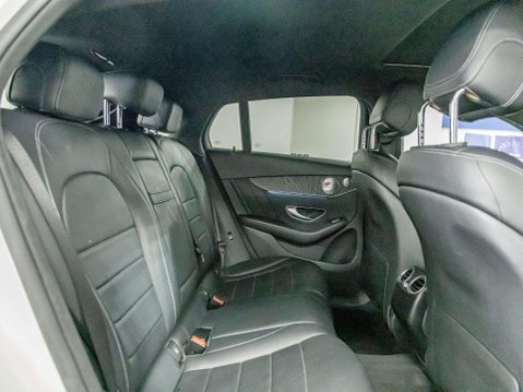 Mercedes-Benz GLC 2.1 GLC220d AMG Line (Premium Plus) Coupe 5dr Diesel G-Tronic 4MATIC Euro 6 59