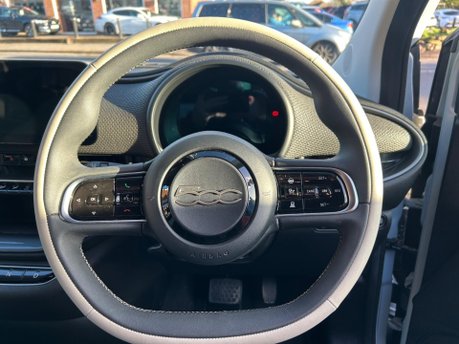 Fiat 500e C 42kWh La Prima Auto 2dr 23