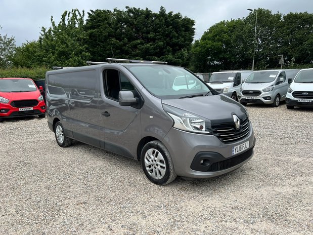 Renault Trafic LWB L2H1 Low Roof Sport 296 Air Con Nav Sensors EU 4