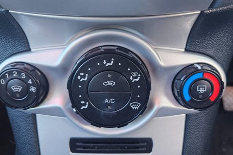 Ford Fiesta ZETEC 16V.. AUTOMATIC.. 13 SERVICES.. 1 PREVIOUS OWNER.. AIR CONDITIONING.. 12