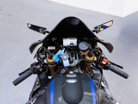 Yamaha R1M 1000 Super Sports Petrol Manual (200 ps) 2