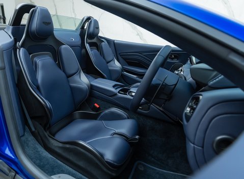 Aston Martin V12 Vantage ROADSTER 17