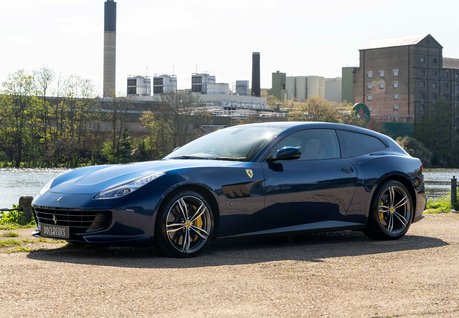 Ferrari GTC4 Lusso V12