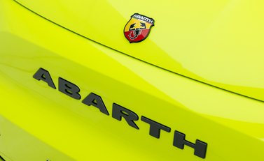 Abarth 500e Scorpionissima 31