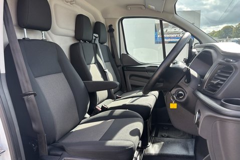 Ford Transit Custom 320 L1 Leader 130 ps Panel Van - Sat Nav / Air Con 4