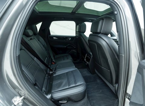 Porsche Cayenne E-Hybrid 13